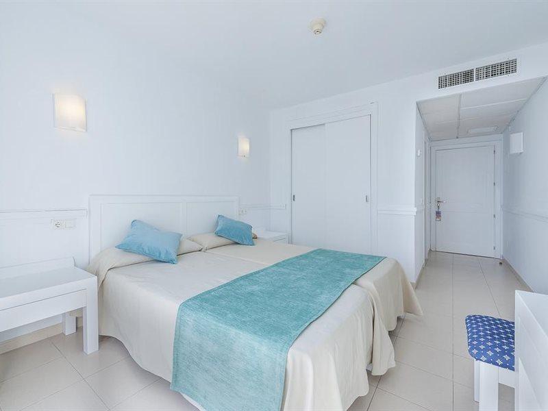 Hotel Brisa Marina (Adults Only) S'Illot  Exterior photo