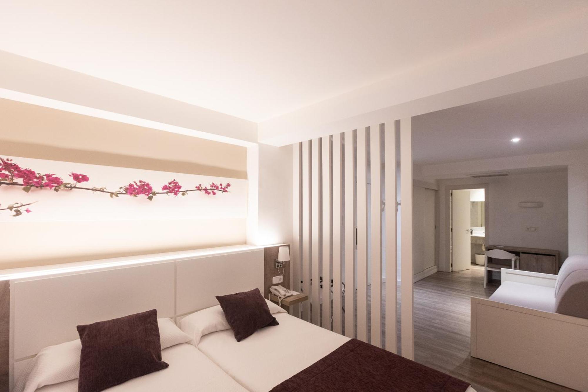 Hotel Brisa Marina (Adults Only) S'Illot  Exterior photo